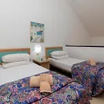 Appartamento Lovely 1 Bedroom Communal Heated Pool