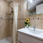 Lovely 1 Bedroom Communal Heated Pool
