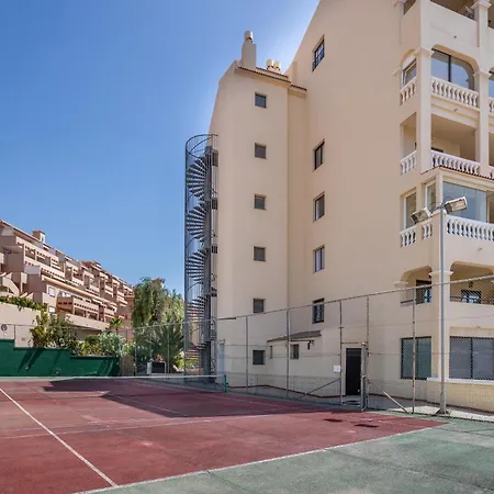 Appartamento Lovely 1 Bedroom Communal Heated Pool *